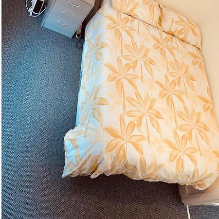 Lovely Room In Tottenham Лондон Екстериор снимка